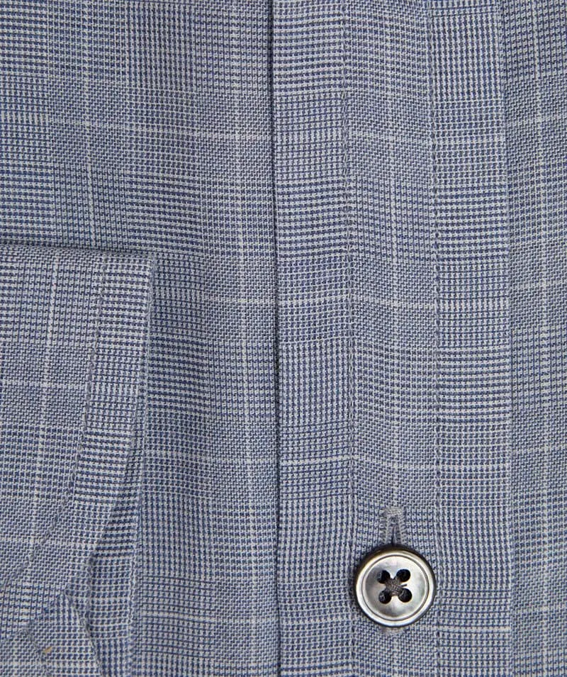 Contemporary Fit, Classic Collar, 2 Button Cuff Shirt in a Blue & White Check Twill Cotton