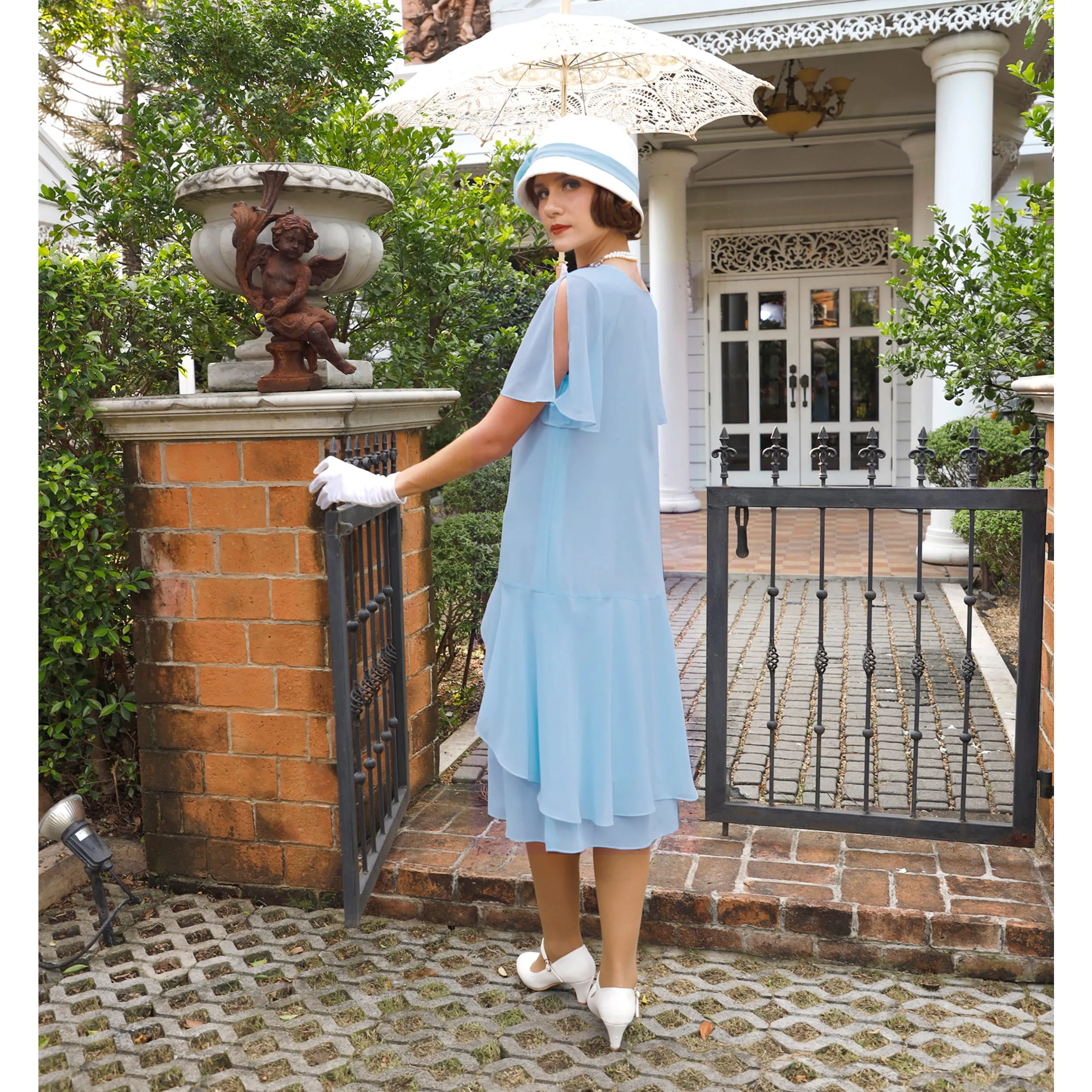 Light blue 1920s Great Gatsby day dress with sweetheart neckline