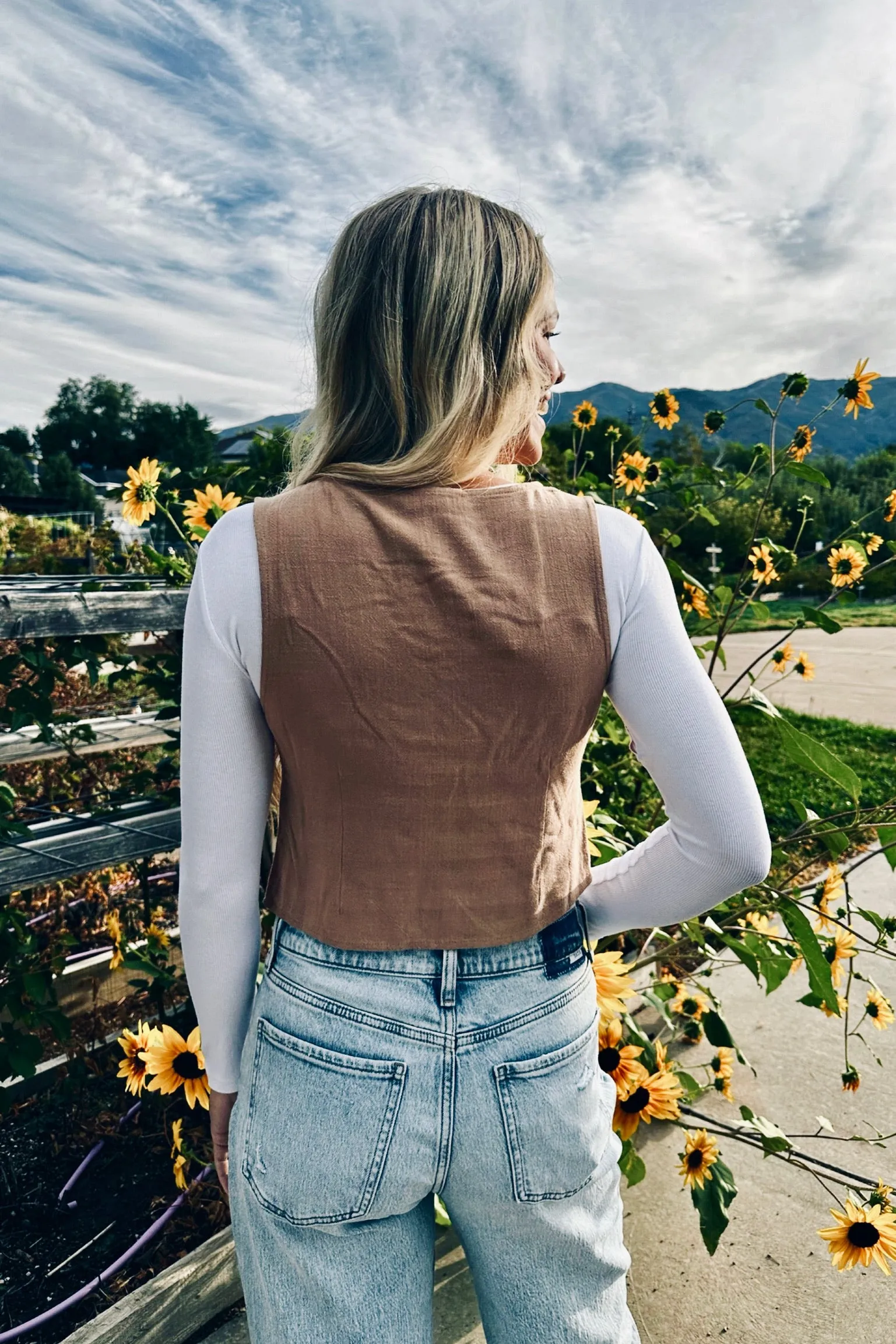 Sandswept Linen Vest