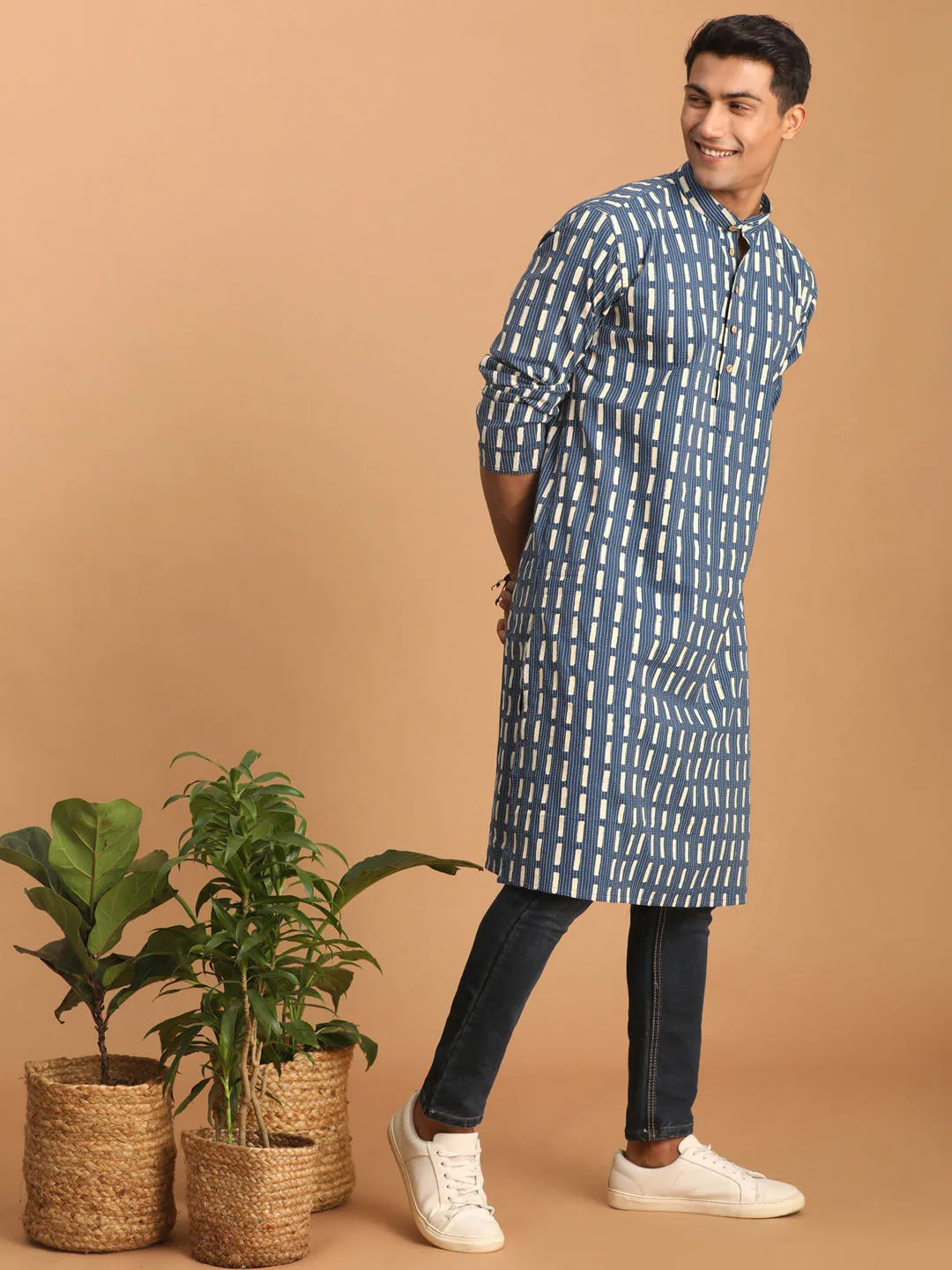 SHVAAS By VASTRAMAY Men's Blue Rubber Print Cotton Kurta