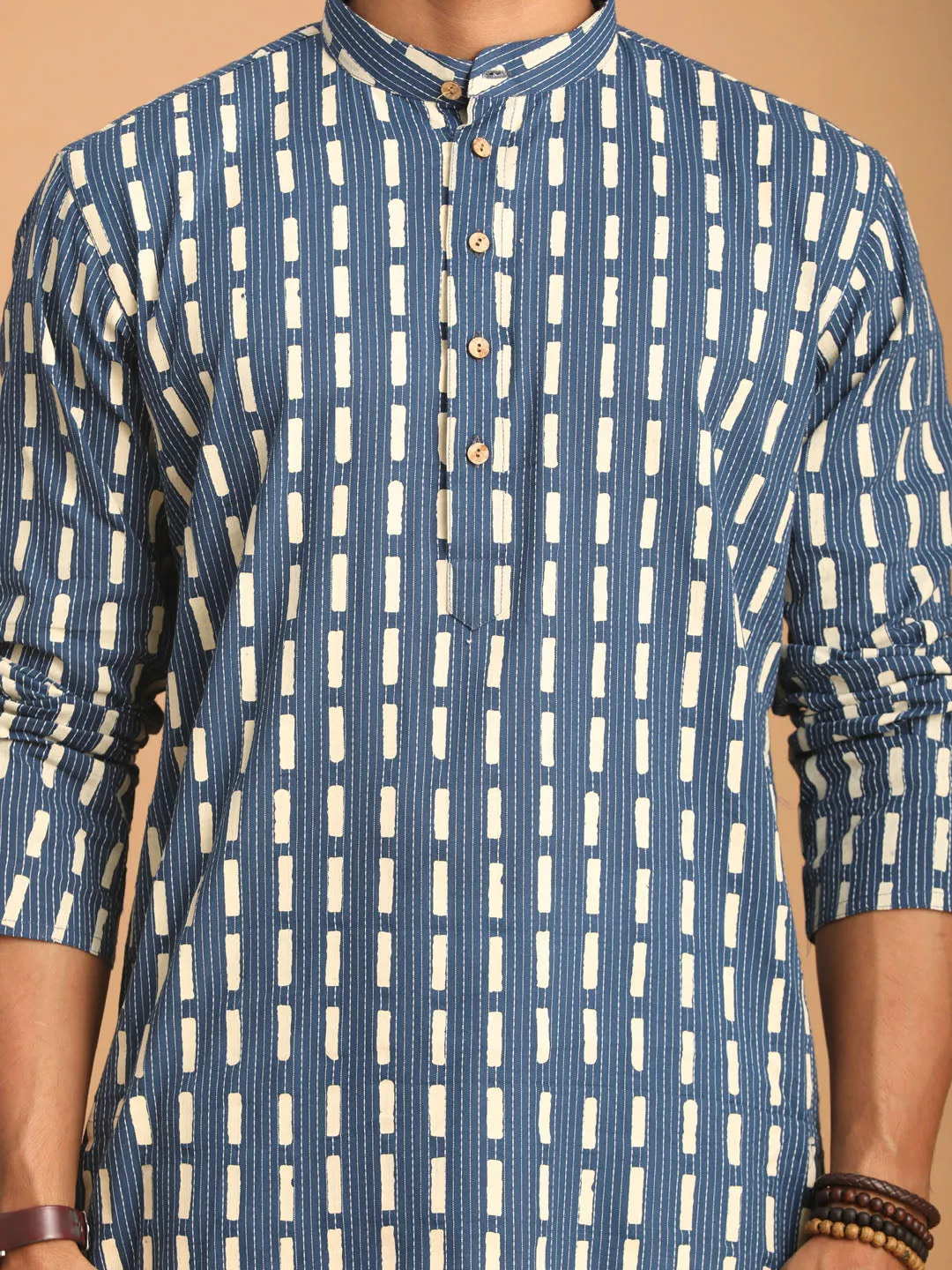 SHVAAS By VASTRAMAY Men's Blue Rubber Print Cotton Kurta