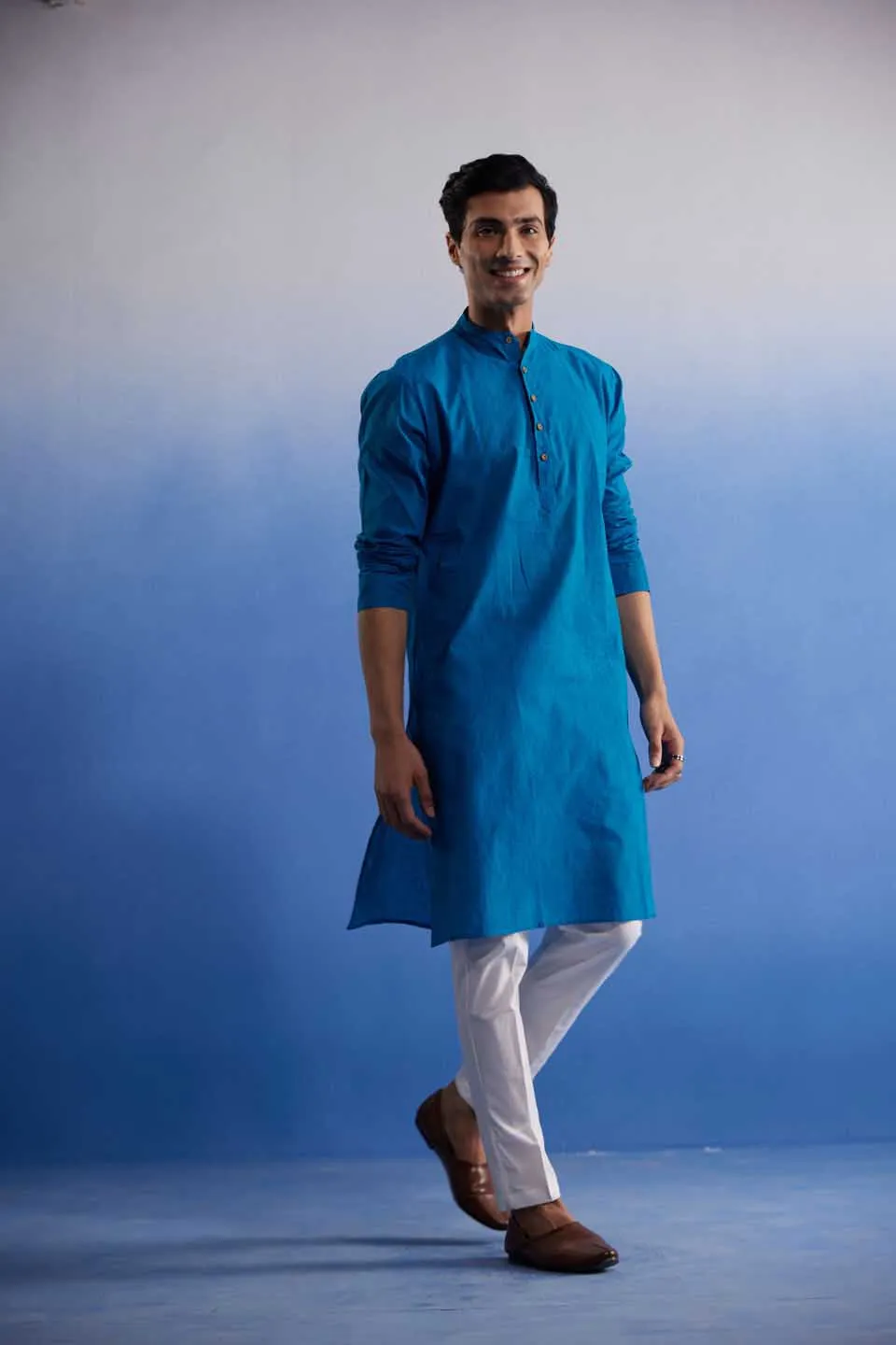 VASTRAMAY Aqua Blue Cotton Kurta Pyjama