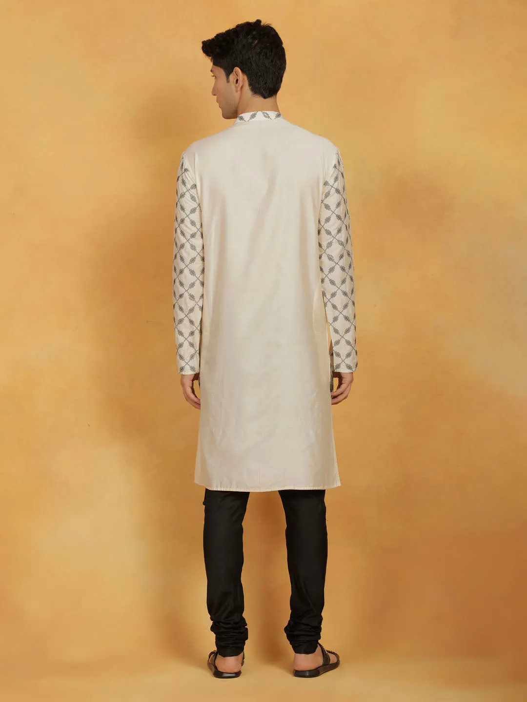 VASTRAMAY Cream & Black Cotton Kurta Set